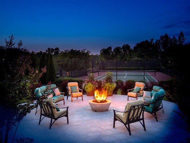 Fire pit with lounge seating - The Overlook at St. Thomas