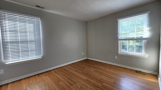 Building Photo - 1828 Somersby Ln