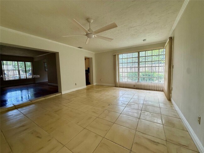 Building Photo - 110 Antilla Ave