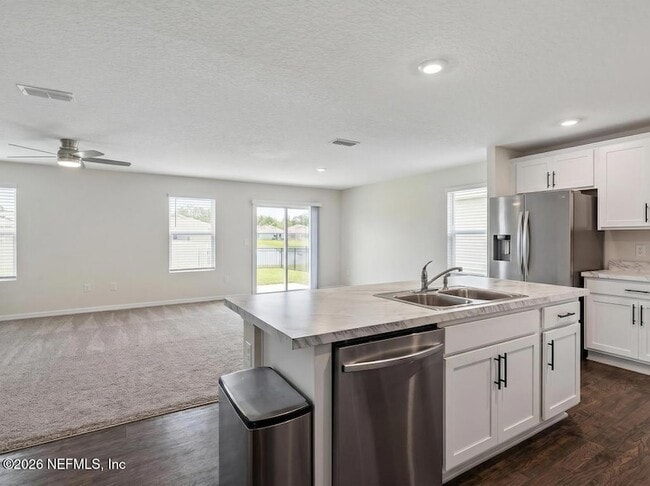 Building Photo - 152 Jarama Cir