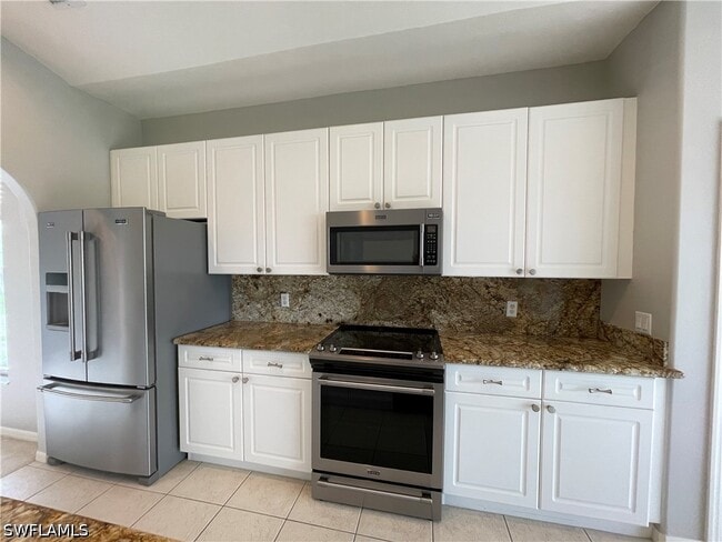 Building Photo - 1945 Crestview Way