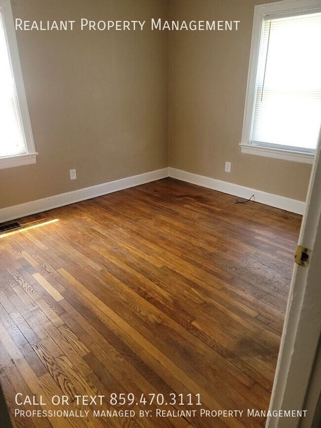 Building Photo - 1411 Hill St