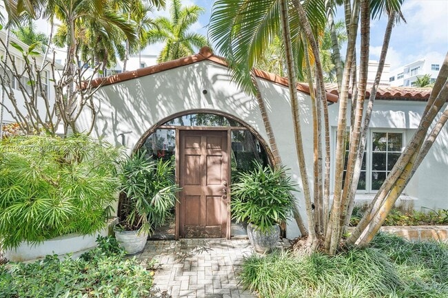 Building Photo - 1024 Lenox Ave.