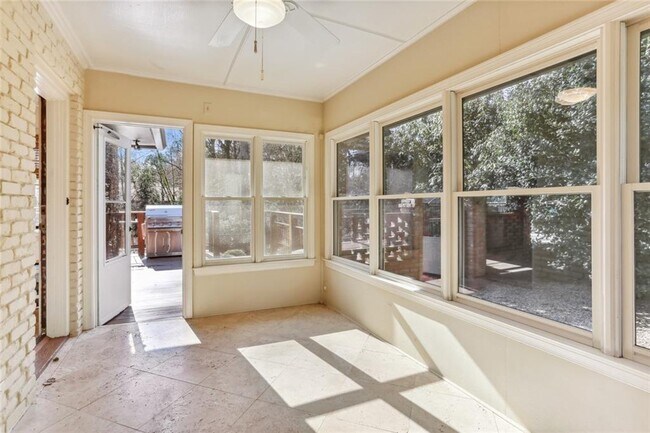 Building Photo - 235 Elden Dr NE