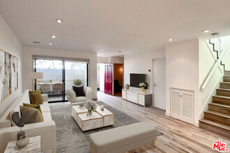 Building Photo - 1226 Kings Rd