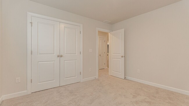 Building Photo - Picture-Perfect New Home in Clear Pond