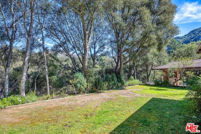 Building Photo - 535 Crater Camp Dr