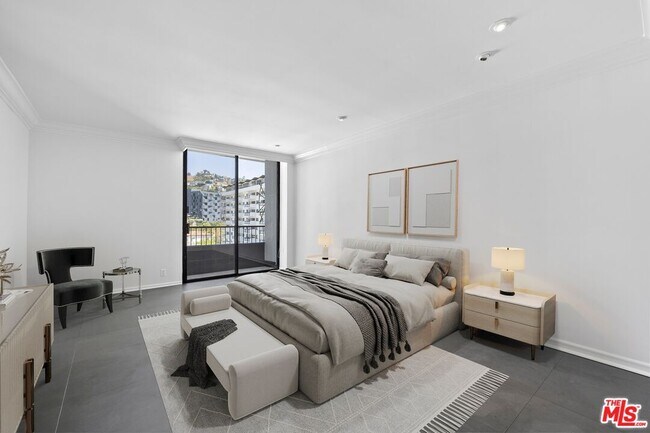 Building Photo - 1100 Alta Loma Rd