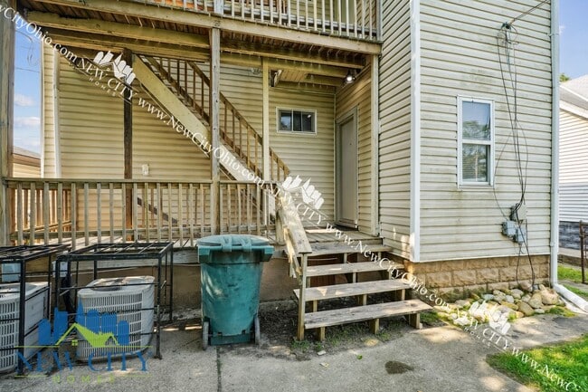 Building Photo - 940-942 Leona Avenue, Columbus, OH 43201