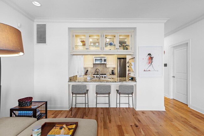 Building Photo - 277 Grand St