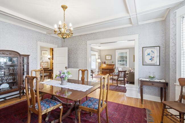 Building Photo - 303 Westwood Ave