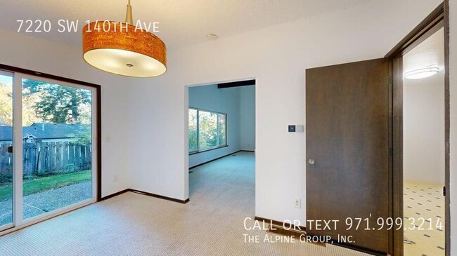 Building Photo - 7220 SW 140th Ave