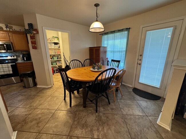 Building Photo - 4-Bedroom House for Rent in Killeen