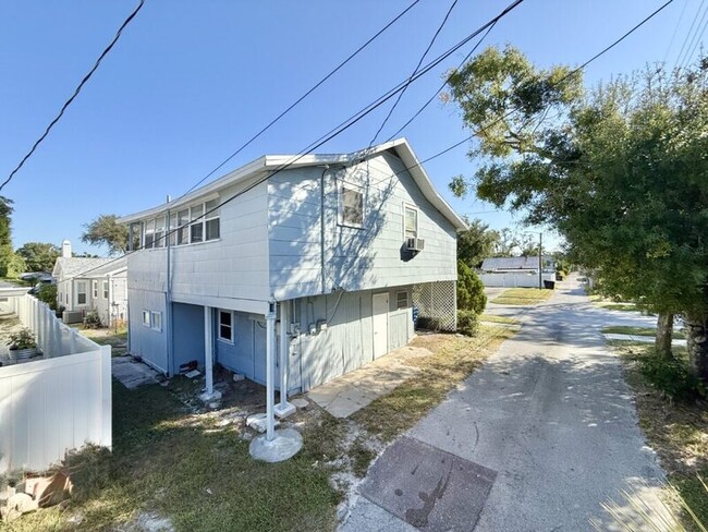 Building Photo - 501 53rd St S