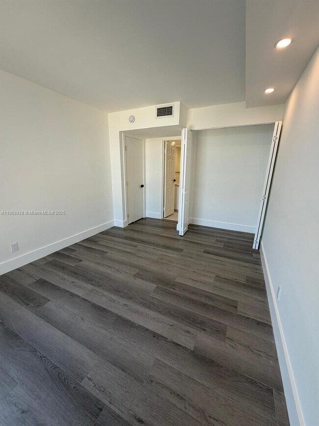 Building Photo - 801 Three Islands Boulevard