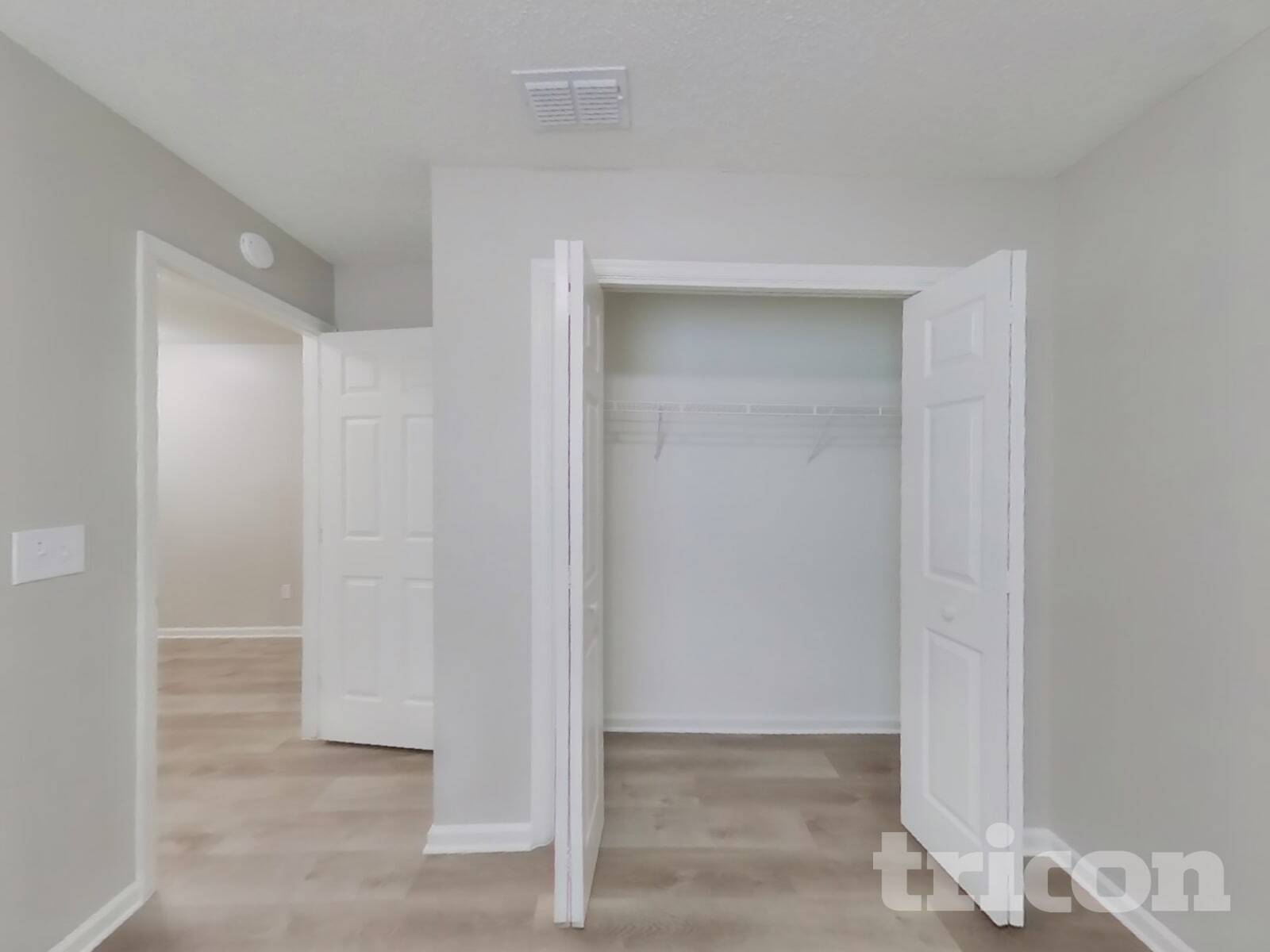 Building Photo - 8256 Creek Hollow Ct