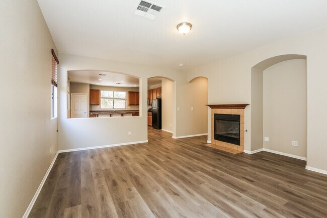 Building Photo - 4344 Desert Home Ave
