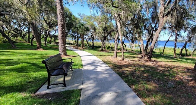 Building Photo - 17415 Bal Harbour Dr