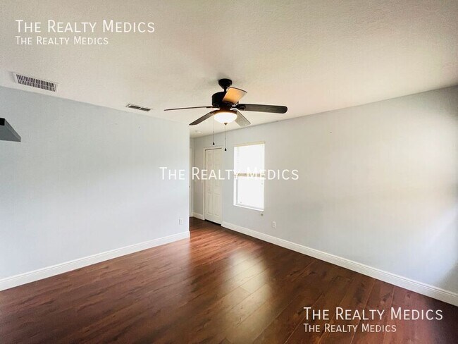 Building Photo - 2901 Wild Tamarind Blvd