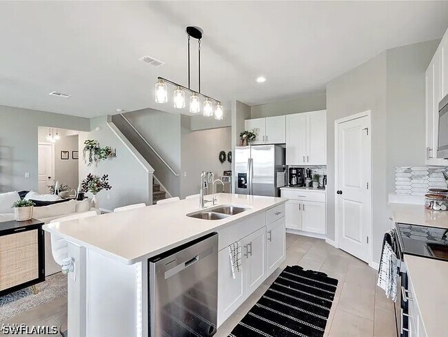 Building Photo - 43837 Cattleman Dr