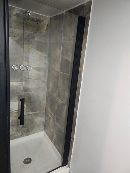 Building Photo - 11832 S Loomis St