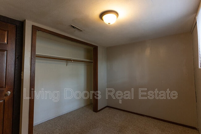 Building Photo - 1529 N 24th St