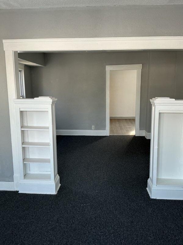 Building Photo - 9904 Manor Ave