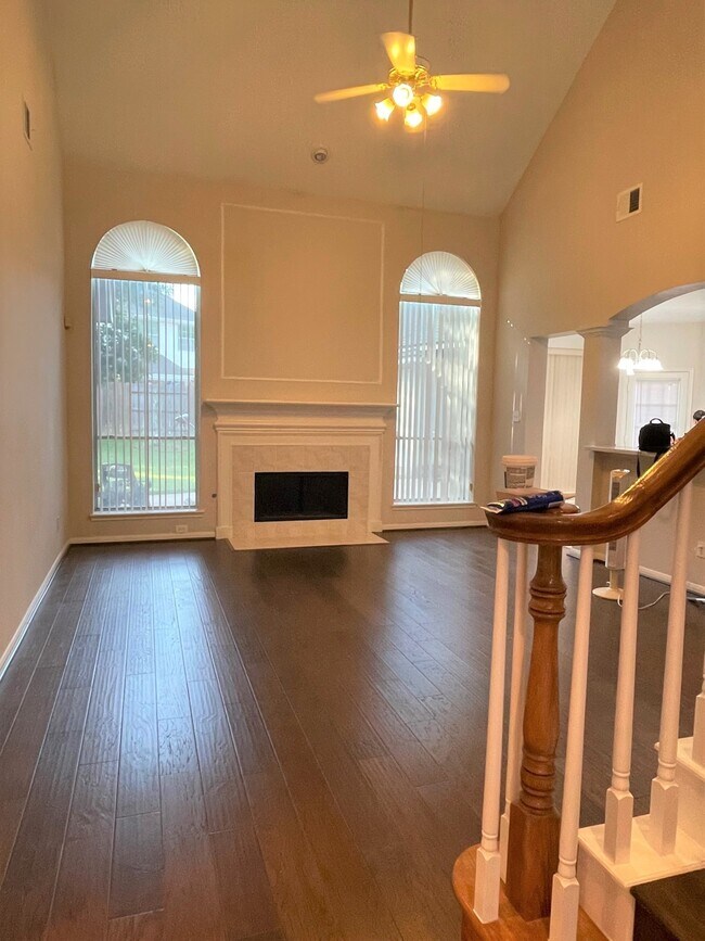 Building Photo - 2218 Cypress Run Dr