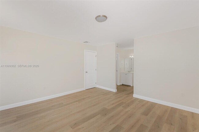 Building Photo - 11125 SW 132nd Ct