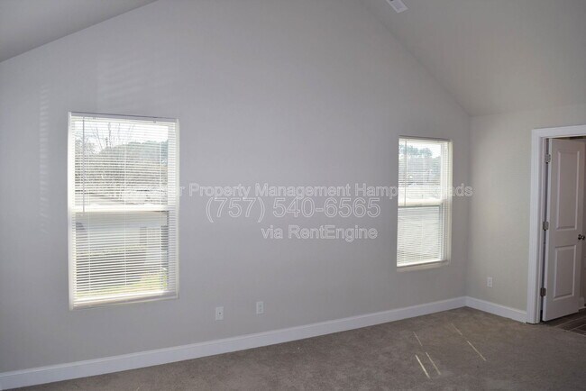 Building Photo - 1 Worden Pl