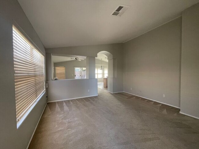 Building Photo - 3 Bed 2 Bath in Most Desired Ahwatukee