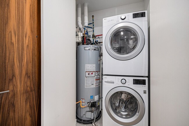 Building Photo - Coming Soon: One-Bedroom, One-Bath Condo i...