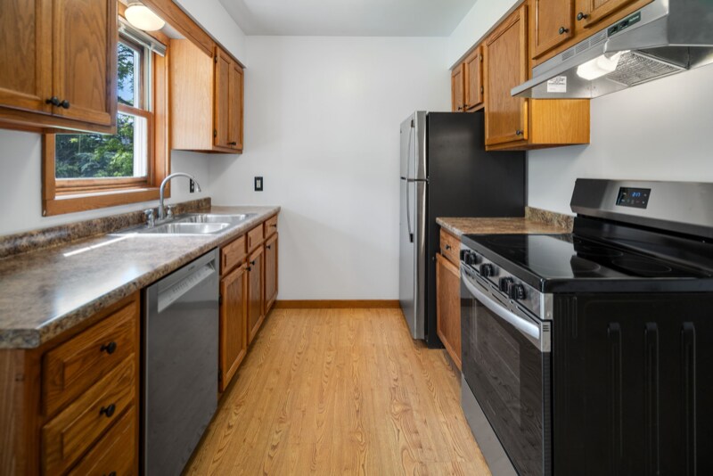 Building Photo - 1895 E Shore Dr