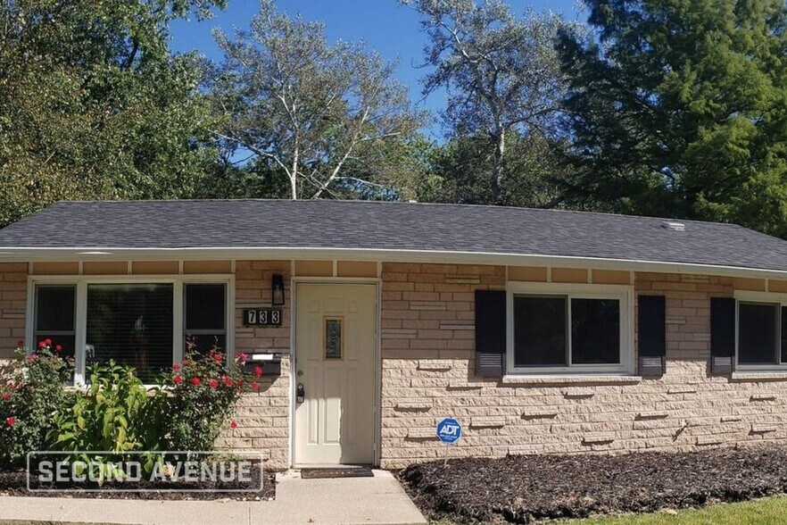 Primary Photo - 733 Union Dr