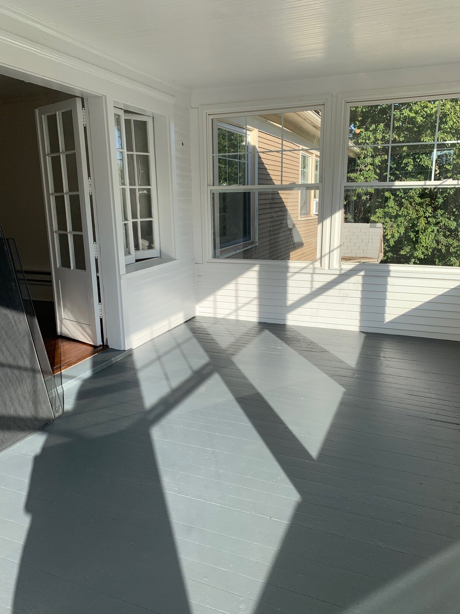 Building Photo - 102 E 38th St