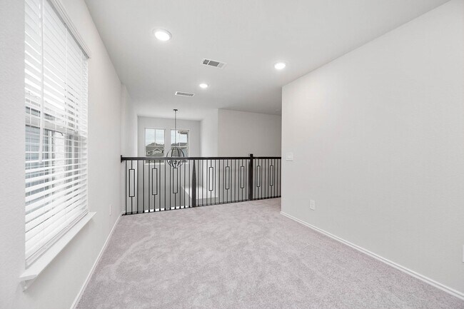 Building Photo - 3405 Knighton Hill Dr