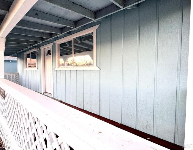 Building Photo - 16060 39th Ave