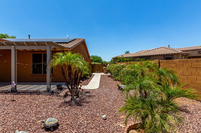 Building Photo - 4211 N 153rd Dr