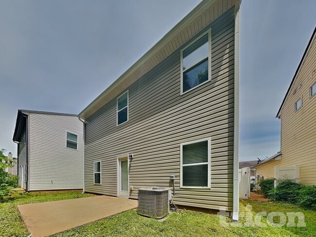 Building Photo - 199 Arrowhead Dr