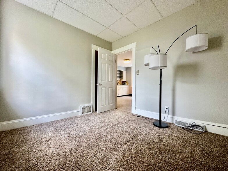 bedroom 3 - 1039 Palmer Ave