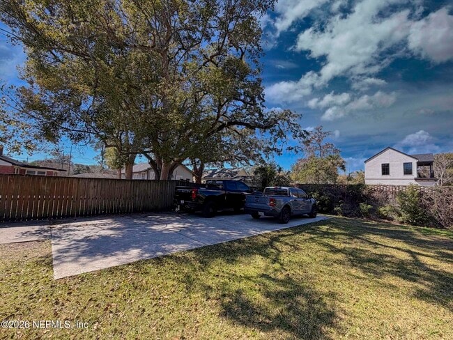 Building Photo - 3323 Park St