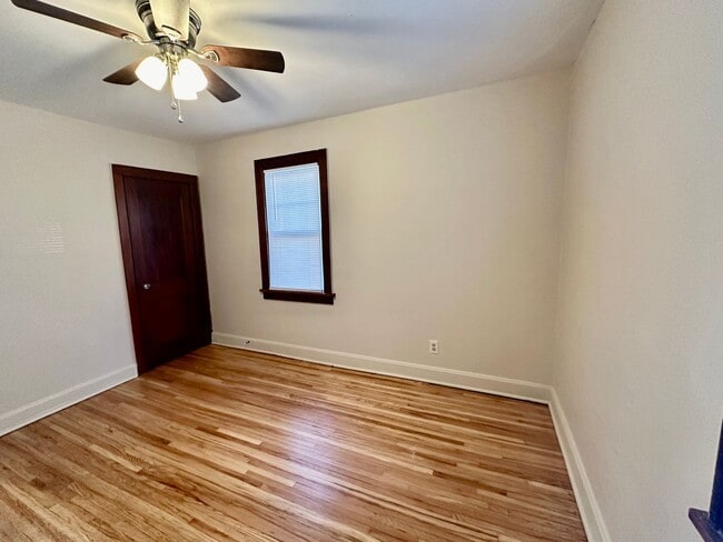 Building Photo - 24 W Tulane Rd