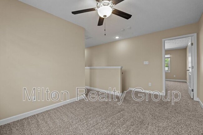 Building Photo - 528 Tip Top Ave