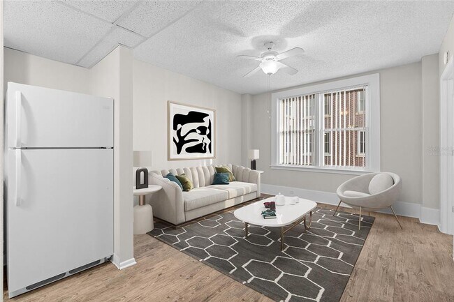 Building Photo - 411 1st Ave N