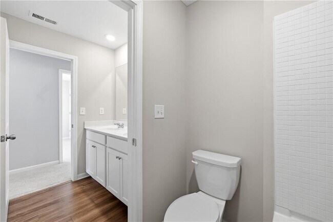 Building Photo - 21 Golden Eagle Pkwy