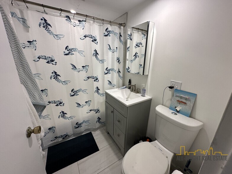 Building Photo - 471 Commonwealth Ave