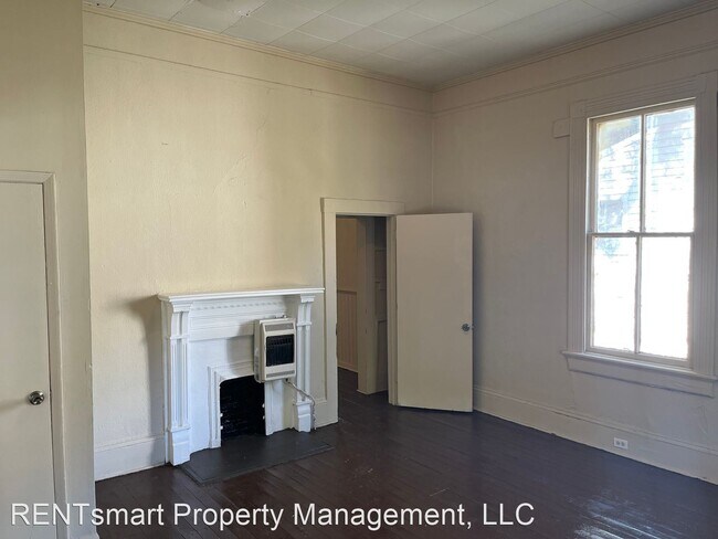 Building Photo - 2 br, 1 bath House - 2605 Jones Avenue Unit B