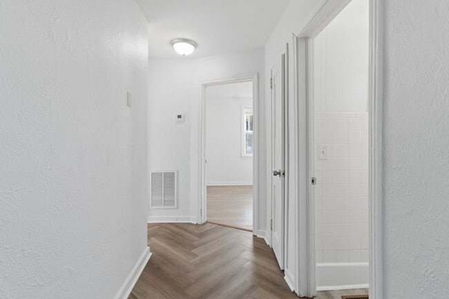 Building Photo - 9631 Worth St