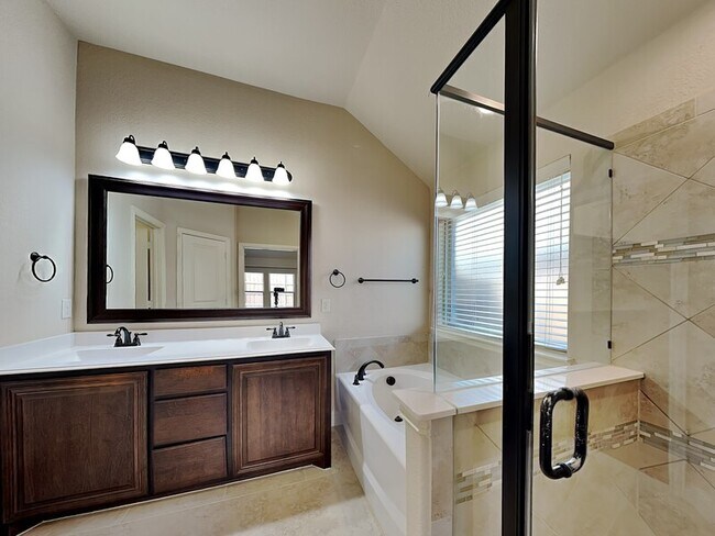 Building Photo - 1517 Yellowthroat Dr