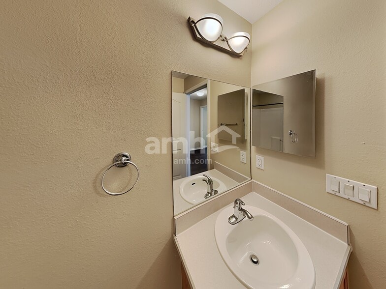 Building Photo - 10512 Boyette Creek Blvd